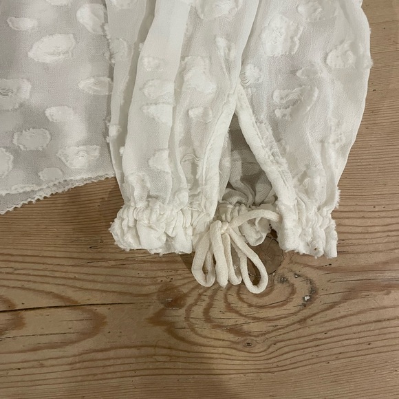 Wilfred White Leopard textured peasant blouse large - Picture 3 of 6